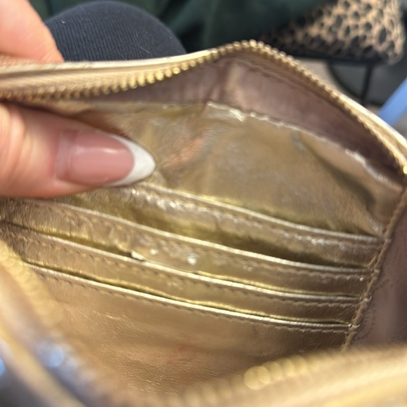 Michael Kors Gold Crossbody bag - Picture 4 of 6